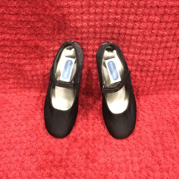 Nordstrom Baby Other - 💗 NORDSTROM 💗 COLLECTION LIMITED EDITION LUXURY KIDS SHOES .